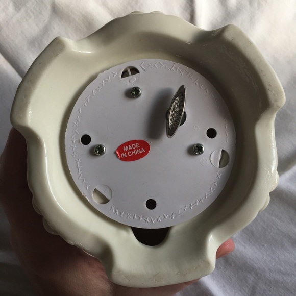 Christmas Nativity Music Box - Picture 5 of 5